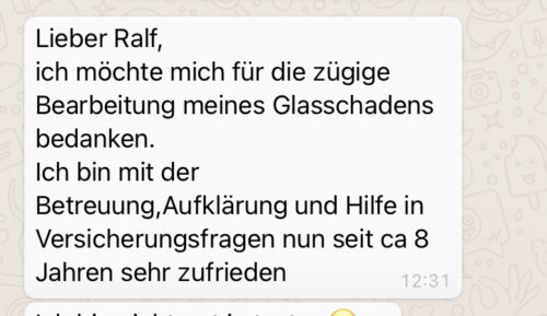 Im Bild eist ein positives Testimonial einer Kundin für Amberger-Versicherungsmakler